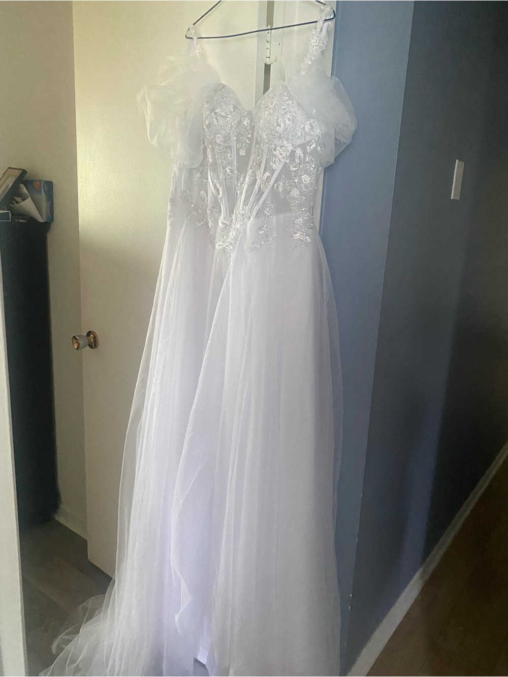 White Tulle A-Line Bridal Gown with Lace Bodice